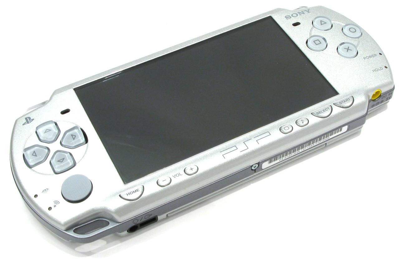 PSP 2008 Silver (ПР) + 8GB[Б.У ПРИСТАВКИ]