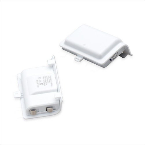 Зарядный набор DOBE 2 в 1 для геймпада XBOX ONE: Аккумулятор 400 mAh + зарядный кабель (Белый)(TYX-561S)[XBOX ONE]