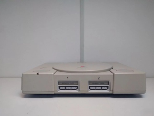 PlayStation 1 Fat SCPH-7000 (NTSC-J, 100В) + 3 игры (не читает диски) [Б.У ПРИСТАВКИ]