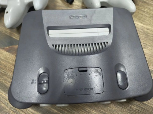 Nintendo 64  (NTSC-J) 100В (без коробки) + доп.геймпад