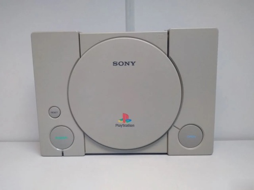 PlayStation 1 Fat SCPH-7000 (NTSC-J, 100В) + 3 игры (не читает диски) [Б.У ПРИСТАВКИ]